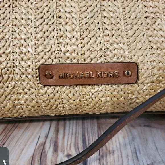 Michael Kors Rosalie Large Clutch/Crossbody - Picture 2 of 9